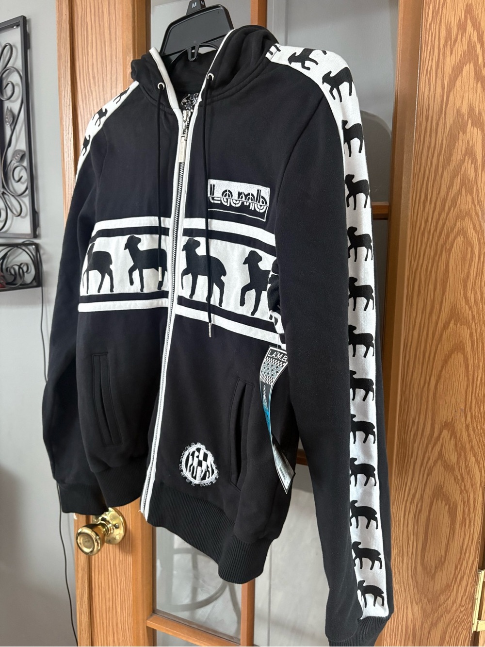 LAMB hoodie/jacket - Picture 6 of 8
